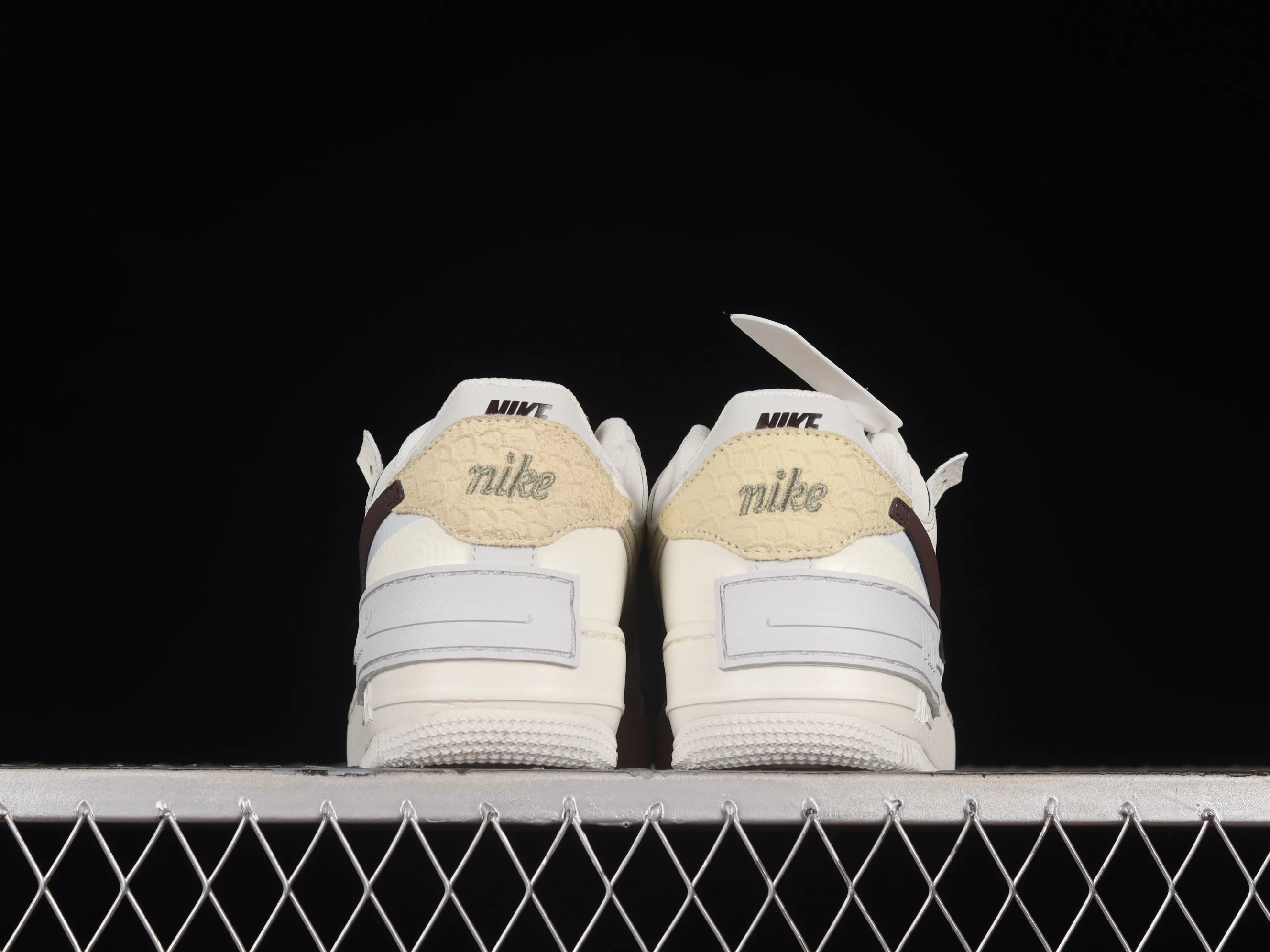All Categories Nk Air Force 1 Air Force Series Nk Air Force 1 Shadow Air Force Lightweight Increase Nk Air Force 1 Shadow Air Force One Lightweight Increase Low-top Versatile Sneakers FD0804-100